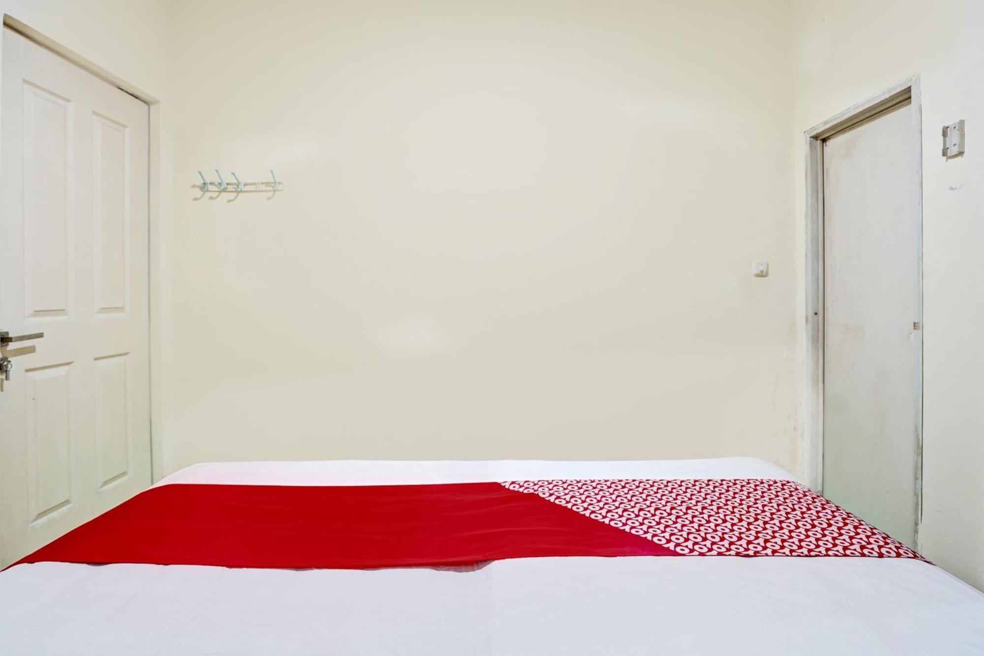 Oyo 93112 Garden Homestay 3 Merlion Surabaja Exteriér fotografie